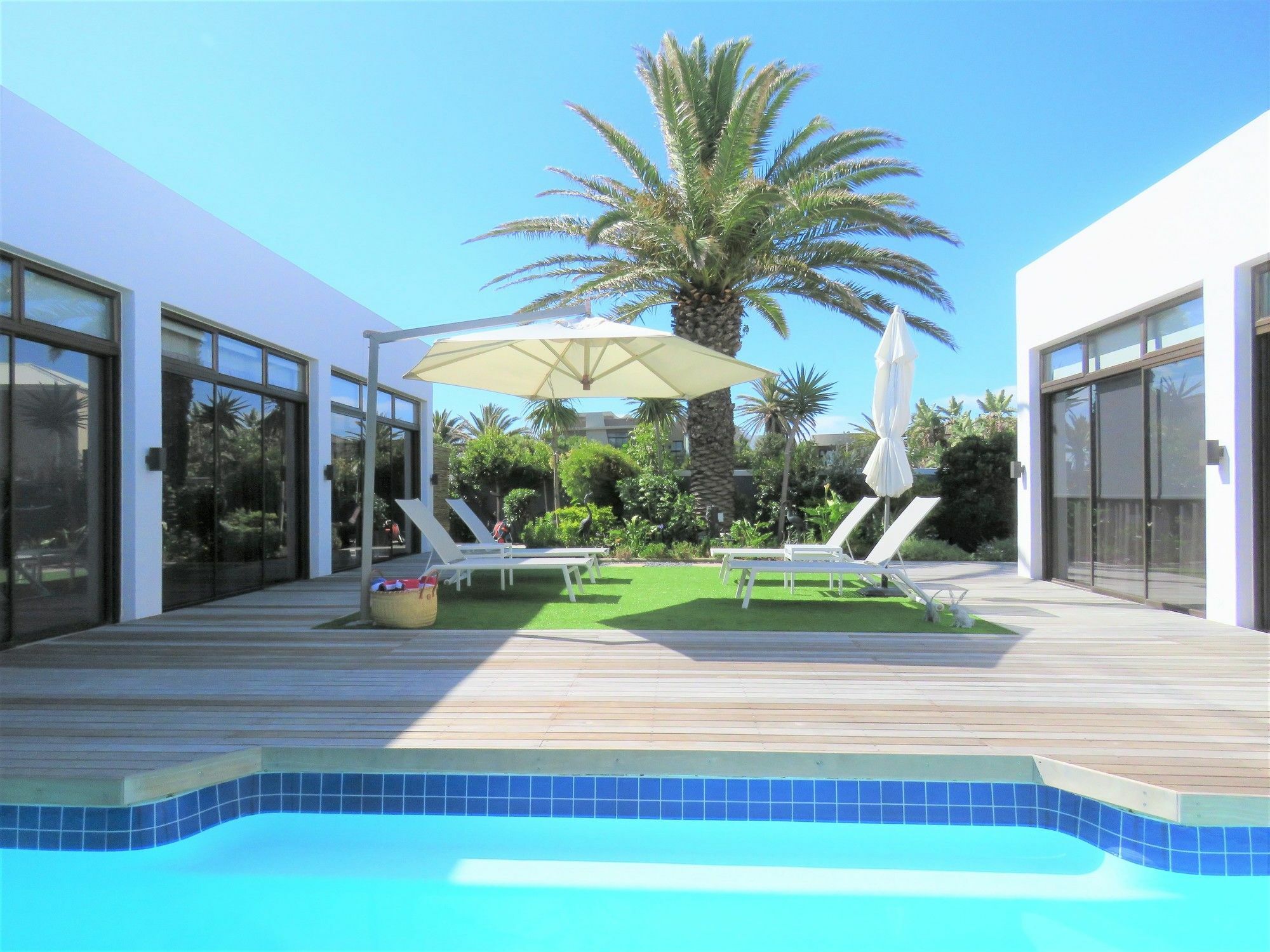 Ocean Breeze Sunset Beach - Cape Town Exterior photo